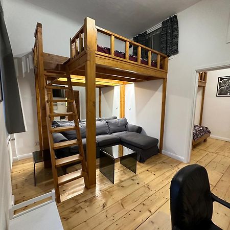Cozy New Loft Apartment براغ المظهر الخارجي الصورة