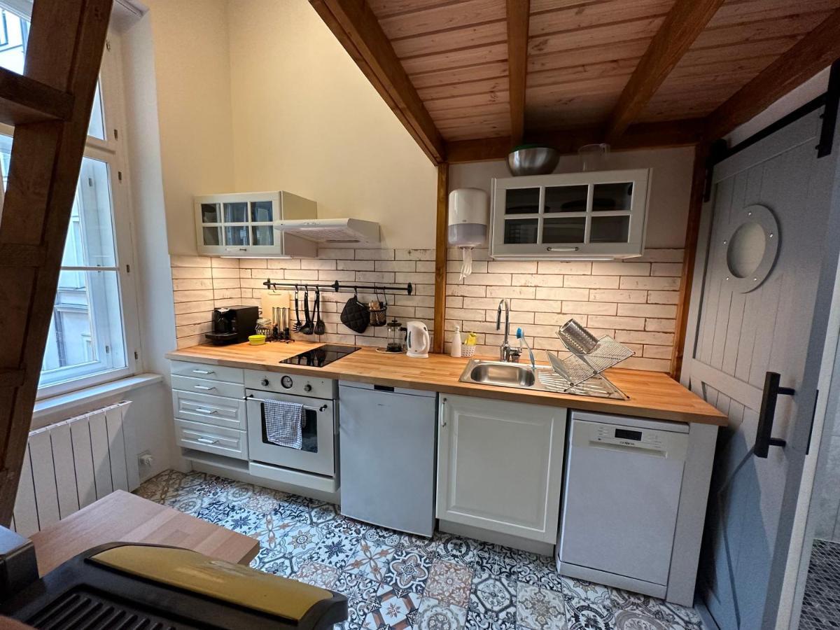 Cozy New Loft Apartment براغ المظهر الخارجي الصورة