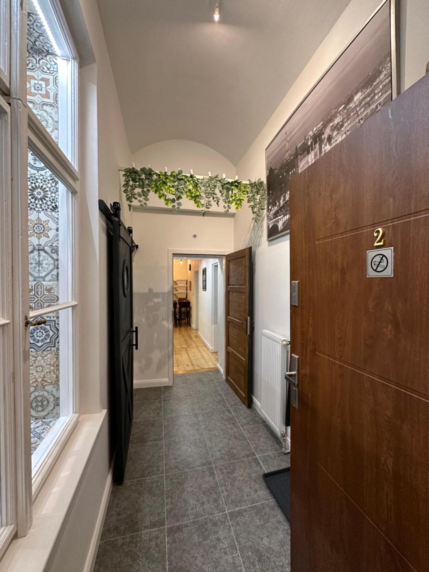 Cozy New Loft Apartment براغ المظهر الخارجي الصورة