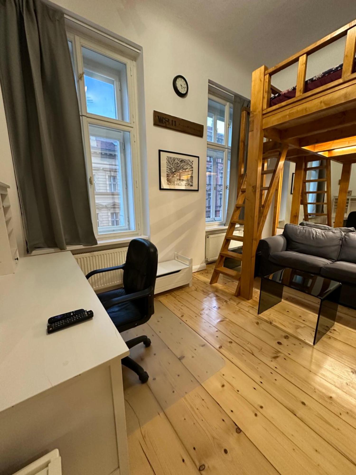 Cozy New Loft Apartment براغ المظهر الخارجي الصورة