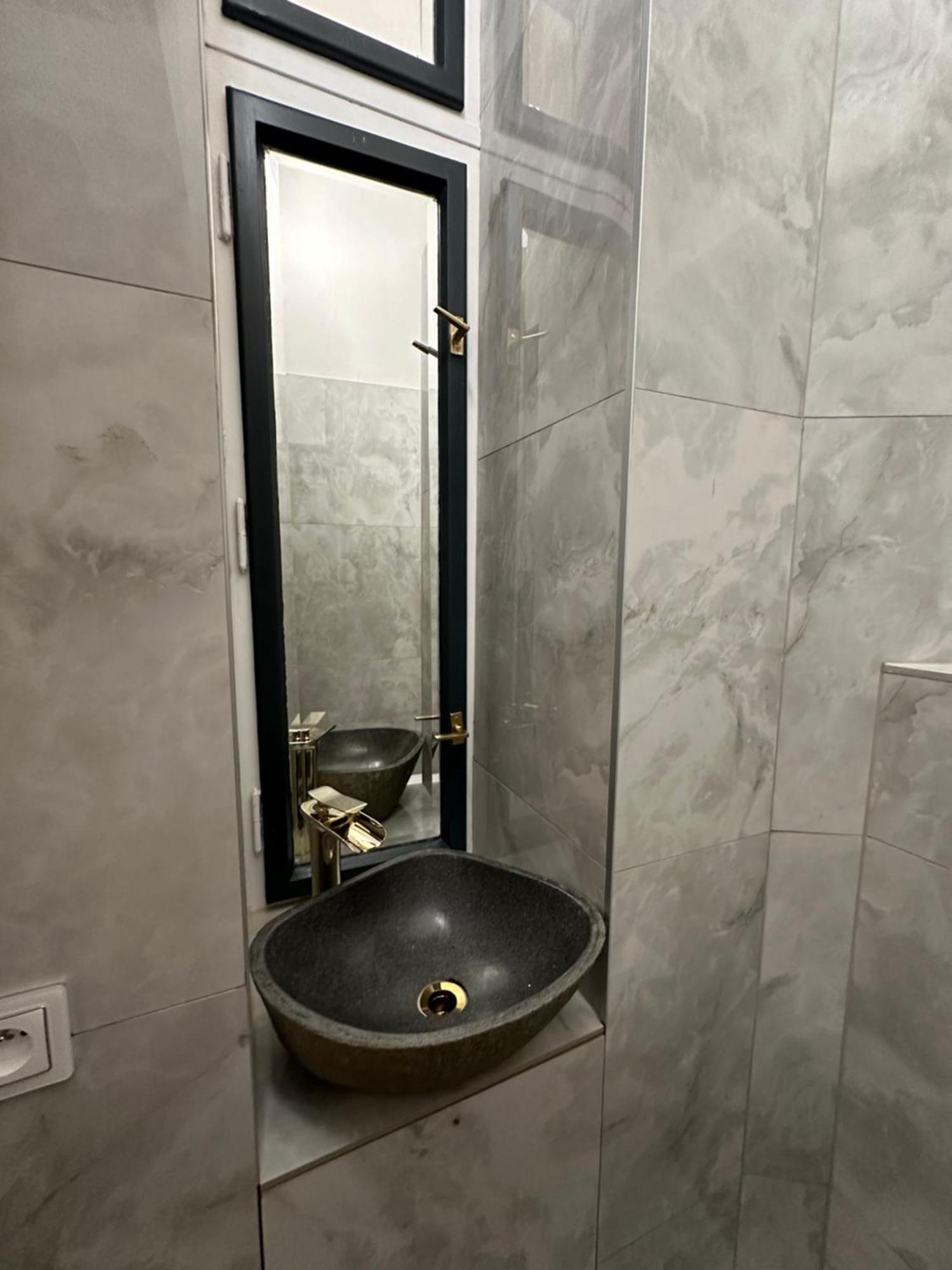 Cozy New Loft Apartment براغ المظهر الخارجي الصورة